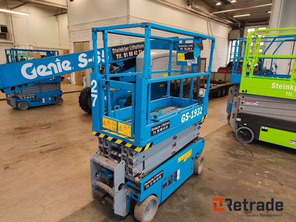 Sakselift Genie GS-1932 - Byggmaskiner: bild 1 Sakselift Genie GS-1932 - Byggmaskiner: bild 1