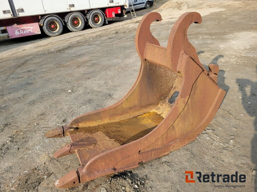 Smalskopa med tänder SMP 105 fäste - Byggmaskiner: bild 1 Smalskopa med tänder SMP 105 fäste - Byggmaskiner: bild 1