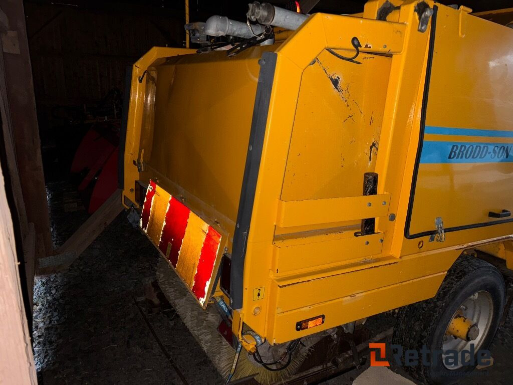 Sopmaskin Brodd-son Nordic - 2001 - Byggmaskiner: bild 4 Sopmaskin Brodd-son Nordic - 2001 - Byggmaskiner: bild 4