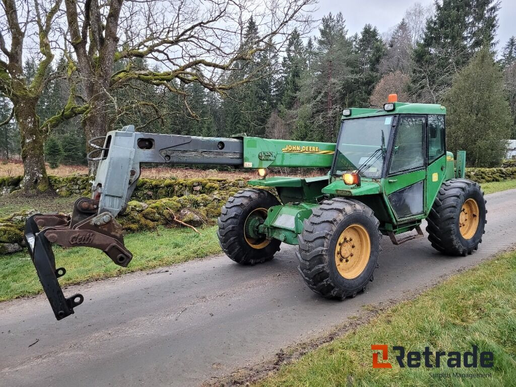 Teleskoptruck telskoplastare John Deere 4500 - Byggmaskiner: bild 1 Teleskoptruck telskoplastare John Deere 4500 - Byggmaskiner: bild 1
