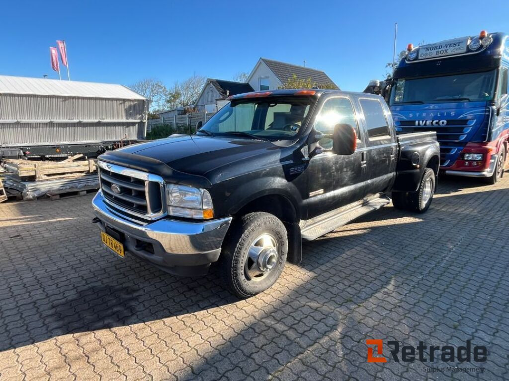 Ford F-350 4X4 DRW Truck / Ford F-350 DRW Truck - Personbil: bild 1 Ford F-350 4X4 DRW Truck / Ford F-350 DRW Truck - Personbil: bild 1