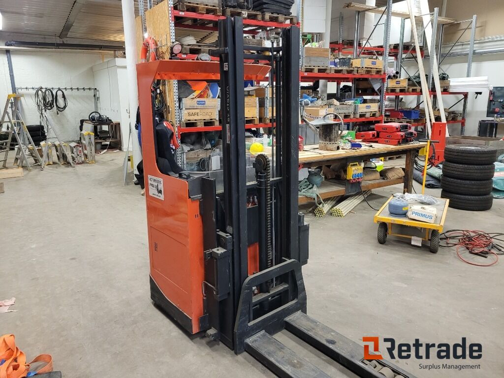 Gaffeltruck Sittstaplare BT SRE135L låga timmar - 2017 - Staplare: bild 2 Gaffeltruck Sittstaplare BT SRE135L låga timmar - 2017 - Staplare: bild 2