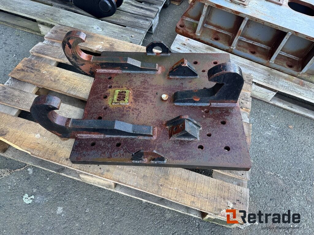 Hammarplatta - Redskapsfäste: bild 1 Hammarplatta - Redskapsfäste: bild 1