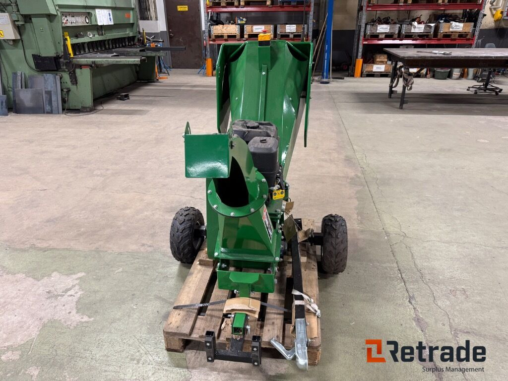 Flishugg Wood Cipper GS15E bogserbar - Lantbruksmaskiner: bild 3 Flishugg Wood Cipper GS15E bogserbar - Lantbruksmaskiner: bild 3