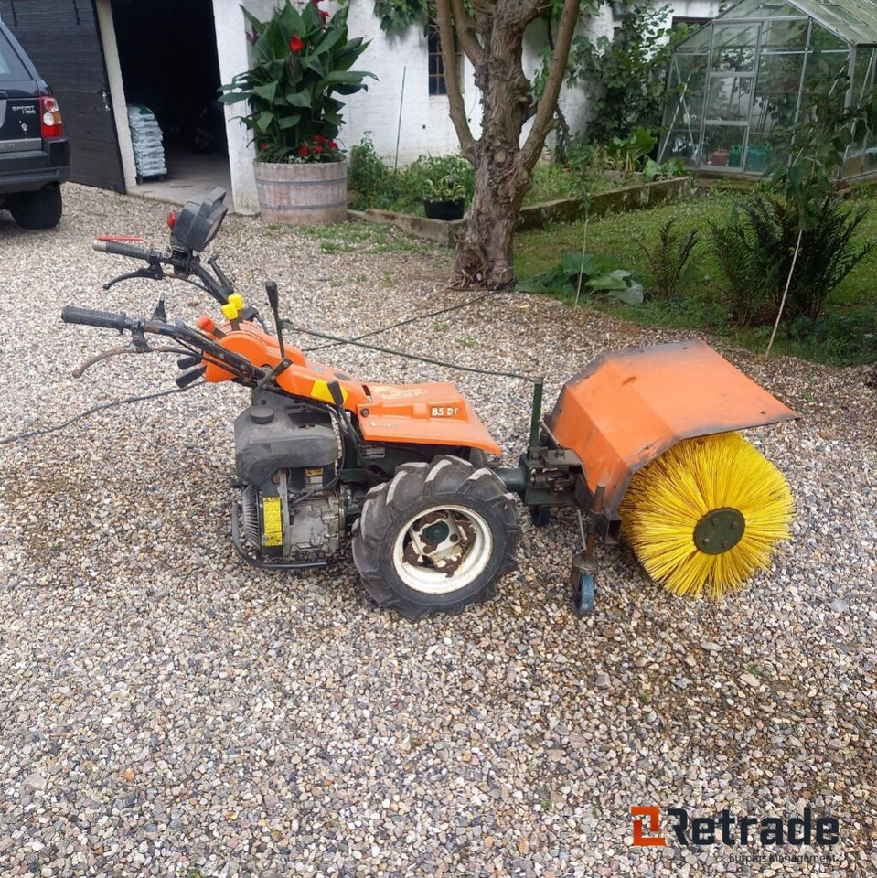 Goldoni FC85 DF Redskabsbærer / 2 hjulet traktor. - Lantbruksmaskiner: bild 2 Goldoni FC85 DF Redskabsbærer / 2 hjulet traktor. - Lantbruksmaskiner: bild 2