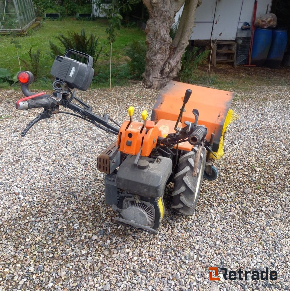 Goldoni FC85 DF Redskabsbærer / 2 hjulet traktor. - Lantbruksmaskiner: bild 3 Goldoni FC85 DF Redskabsbærer / 2 hjulet traktor. - Lantbruksmaskiner: bild 3