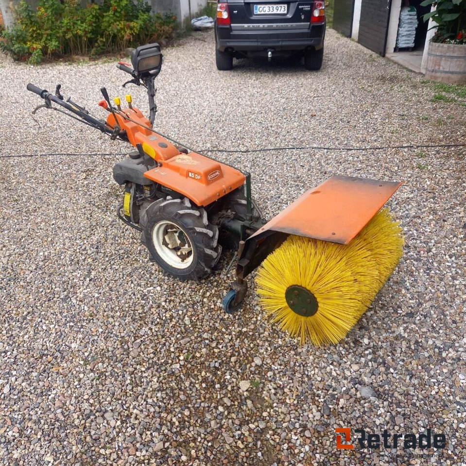 Goldoni FC85 DF Redskabsbærer / 2 hjulet traktor. - Lantbruksmaskiner: bild 1 Goldoni FC85 DF Redskabsbærer / 2 hjulet traktor. - Lantbruksmaskiner: bild 1