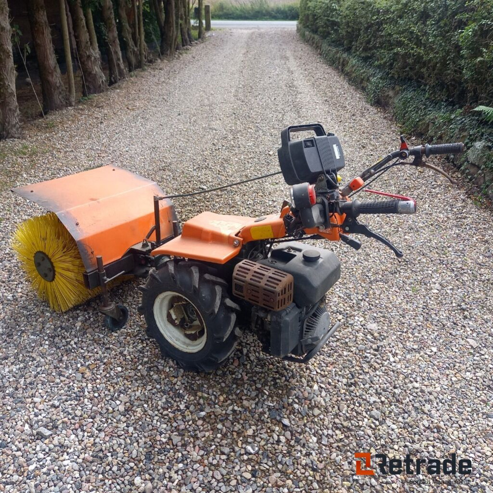 Goldoni FC85 DF Redskabsbærer / 2 hjulet traktor. - Lantbruksmaskiner: bild 4 Goldoni FC85 DF Redskabsbærer / 2 hjulet traktor. - Lantbruksmaskiner: bild 4