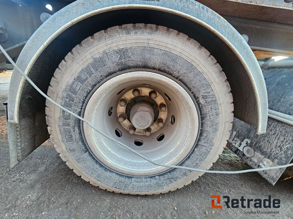 Lastväxlarsläp/ Liftdumpersläp Liftdumpersläp Kilafors 4-axlad: bild 46 Lastväxlarsläp/ Liftdumpersläp Liftdumpersläp Kilafors 4-axlad: bild 46