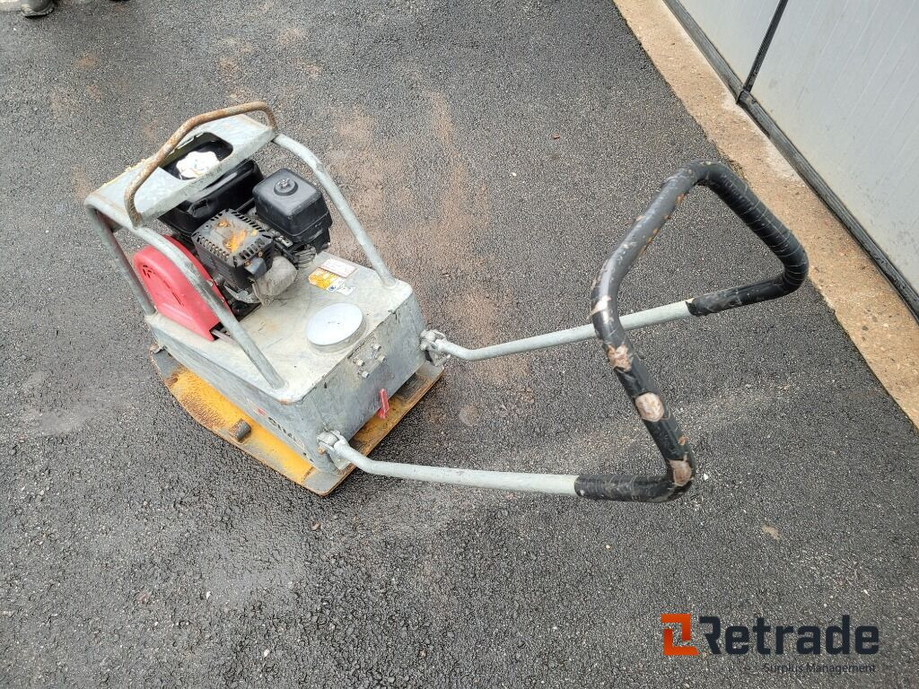 Markvibrator vibroplatta Swepac F90A - Entreprenadutrustning: bild 4 Markvibrator vibroplatta Swepac F90A - Entreprenadutrustning: bild 4