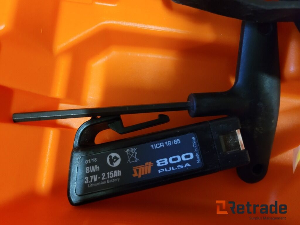 Paket med två st bultpistoler SPIT PULSA samt spik - Entreprenadutrustning: bild 5 Paket med två st bultpistoler SPIT PULSA samt spik - Entreprenadutrustning: bild 5