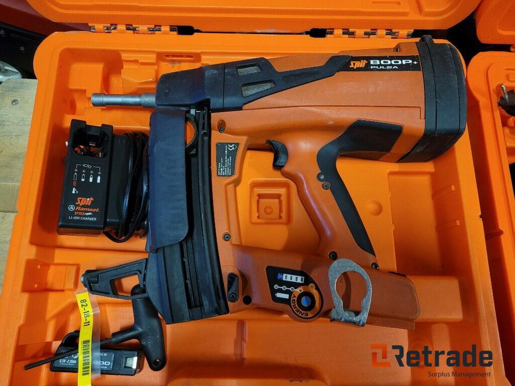 Paket med två st bultpistoler SPIT PULSA samt spik - Entreprenadutrustning: bild 2 Paket med två st bultpistoler SPIT PULSA samt spik - Entreprenadutrustning: bild 2