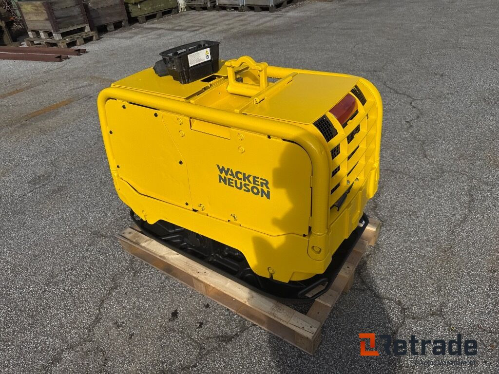 Pladevibrator Wacker Neuson Dpu80 R Remote - Entreprenadutrustning: bild 2 Pladevibrator Wacker Neuson Dpu80 R Remote - Entreprenadutrustning: bild 2