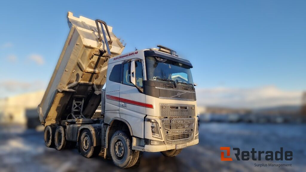 Robust og klar tippbil – Volvo FH16 650 8x4 med tipp og hengeropplegg - Tippbil lastbil: bild 4 Robust og klar tippbil – Volvo FH16 650 8x4 med tipp og hengeropplegg - Tippbil lastbil: bild 4