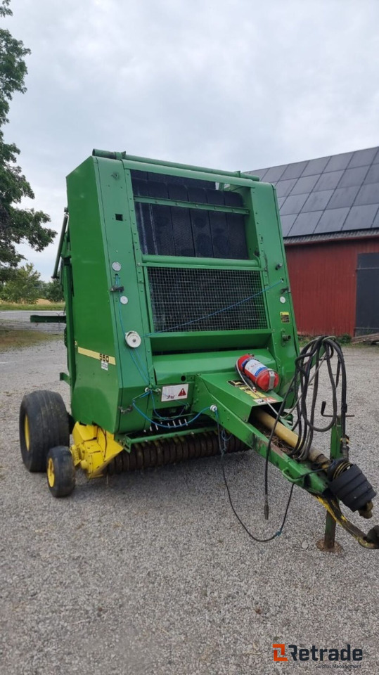 Rundbalspress John Deere 580 - Rundbalspress: bild 2 Rundbalspress John Deere 580 - Rundbalspress: bild 2