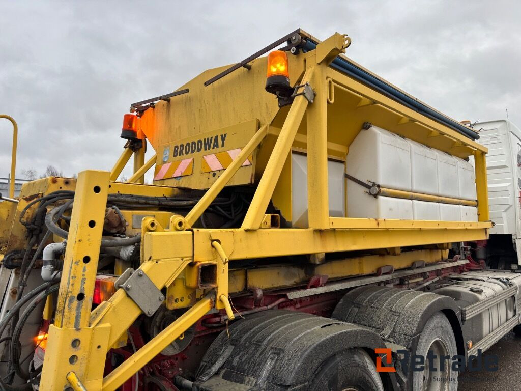 Sandpridare Nido N90-50/42 VAN3750-G 5m3 sandspridare - Entreprenadutrustning: bild 4 Sandpridare Nido N90-50/42 VAN3750-G 5m3 sandspridare - Entreprenadutrustning: bild 4