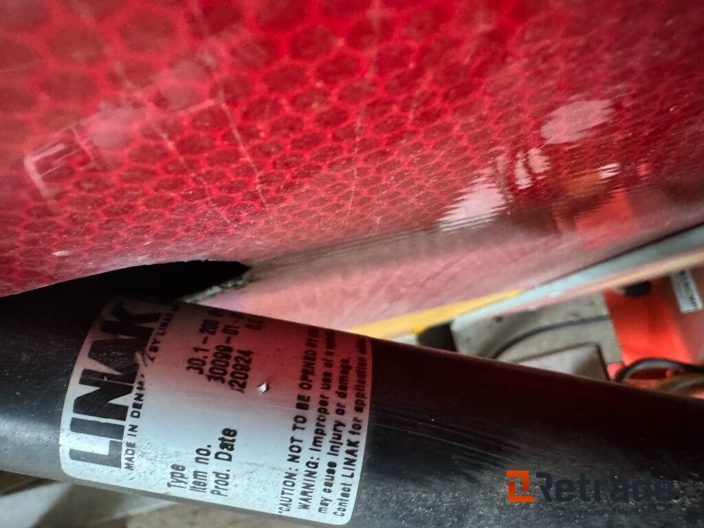 Takskylt med elhydraulisk resning - Entreprenadutrustning: bild 4 Takskylt med elhydraulisk resning - Entreprenadutrustning: bild 4