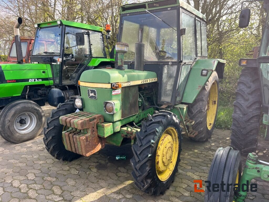 Tractor John Deere 2130 D 4 X 4 Traktor 2130 4 X 4 - Traktor: bild 1 Tractor John Deere 2130 D 4 X 4 Traktor 2130 4 X 4 - Traktor: bild 1