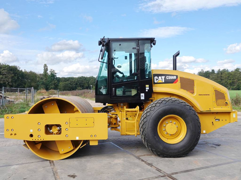 Cat CS66B - CE Certified / Low Hours - Vält: bild 1 Cat CS66B - CE Certified / Low Hours - Vält: bild 1