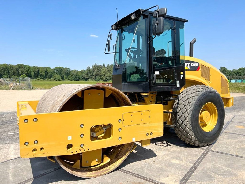 Cat CS66B - Excellent Condition / Low Hours / CE - Vält: bild 2 Cat CS66B - Excellent Condition / Low Hours / CE - Vält: bild 2
