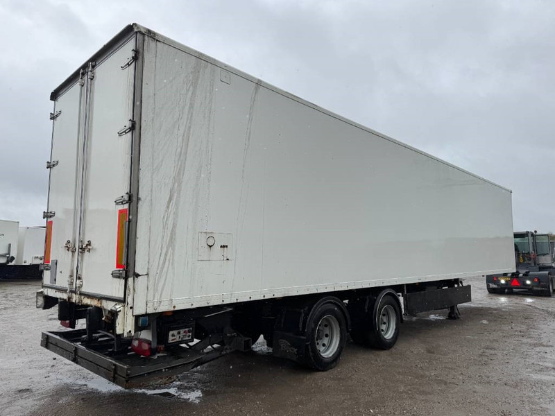 Fruehauf ONCRK 32-220 A - Taillift / Forced Steering - Skåp semitrailer: bild 4 Fruehauf ONCRK 32-220 A - Taillift / Forced Steering - Skåp semitrailer: bild 4