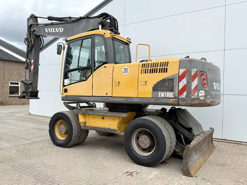 Volvo EW180C - Dutch Machine / Triple Boom - Grävmaskin på däck: bild 3 Volvo EW180C - Dutch Machine / Triple Boom - Grävmaskin på däck: bild 3