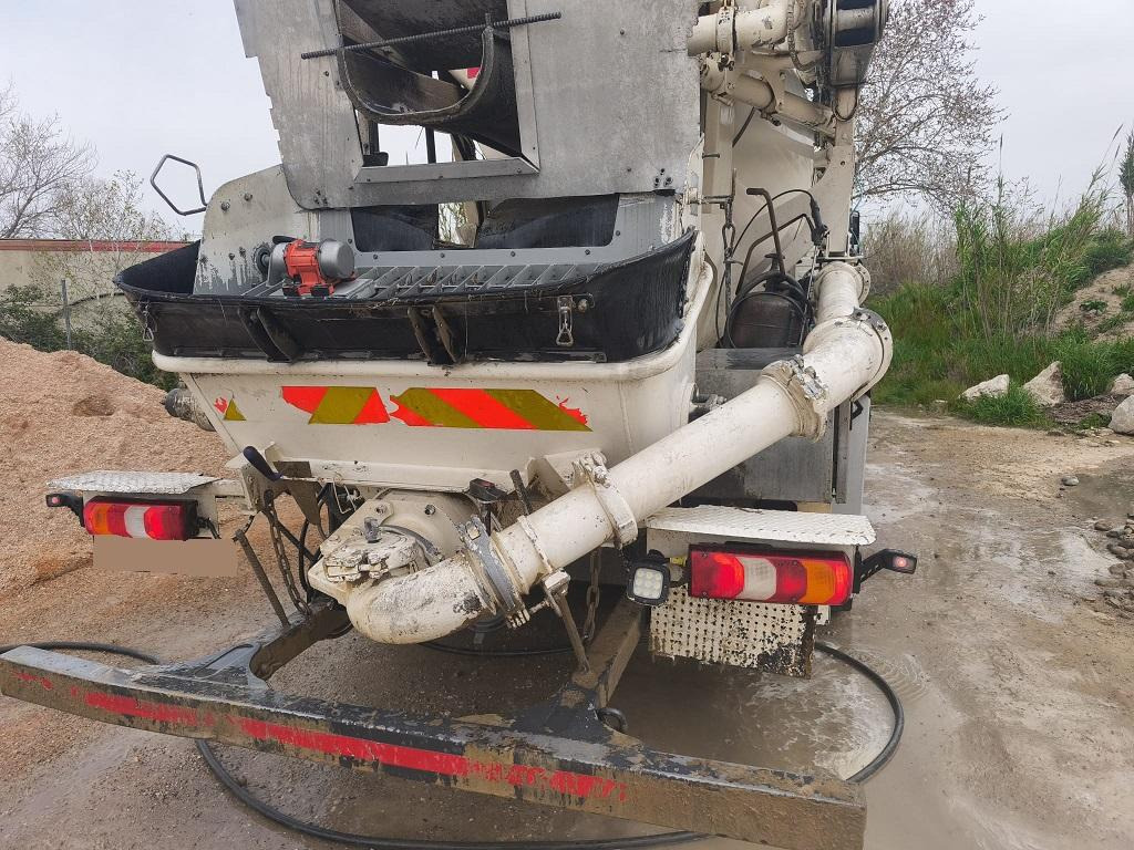 Mercedes Actros 3243 - Betongbil med pump: bild 5 Mercedes Actros 3243 - Betongbil med pump: bild 5