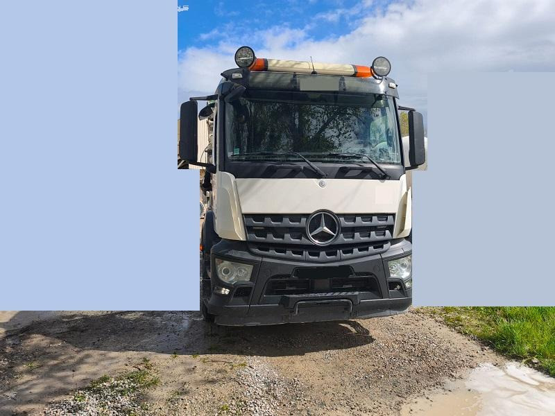 Mercedes Actros 3243 - Betongbil med pump: bild 1 Mercedes Actros 3243 - Betongbil med pump: bild 1