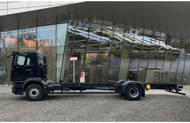 MAN TGM 18.320 TGM 18.320 4x2 BL CH Fahrgestell Euro 6 Rechtslenker - Chassi lastbil: bild 5 MAN TGM 18.320 TGM 18.320 4x2 BL CH Fahrgestell Euro 6 Rechtslenker - Chassi lastbil: bild 5