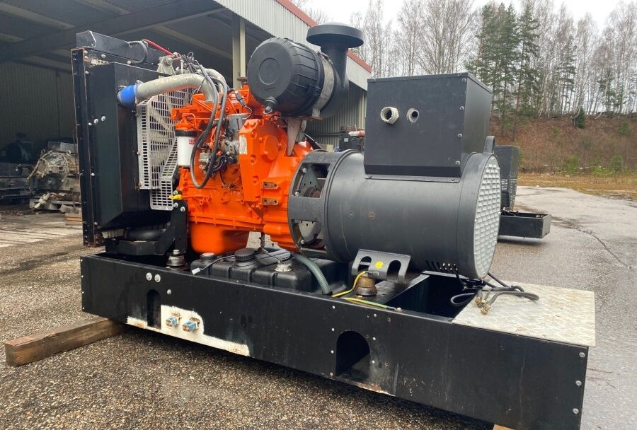 Diversen ECP34 2S4 - Iveco Engine,126kVA,New oils, filters, Mecc Alte ECP34 2S4 - Iveco Engine,126kVA,New oils, filters, Like New - Elgenerator: bild 1 Diversen ECP34 2S4 - Iveco Engine,126kVA,New oils, filters, Mecc Alte ECP34 2S4 - Iveco Engine,126kVA,New oils, filters, Like New - Elgenerator: bild 1
