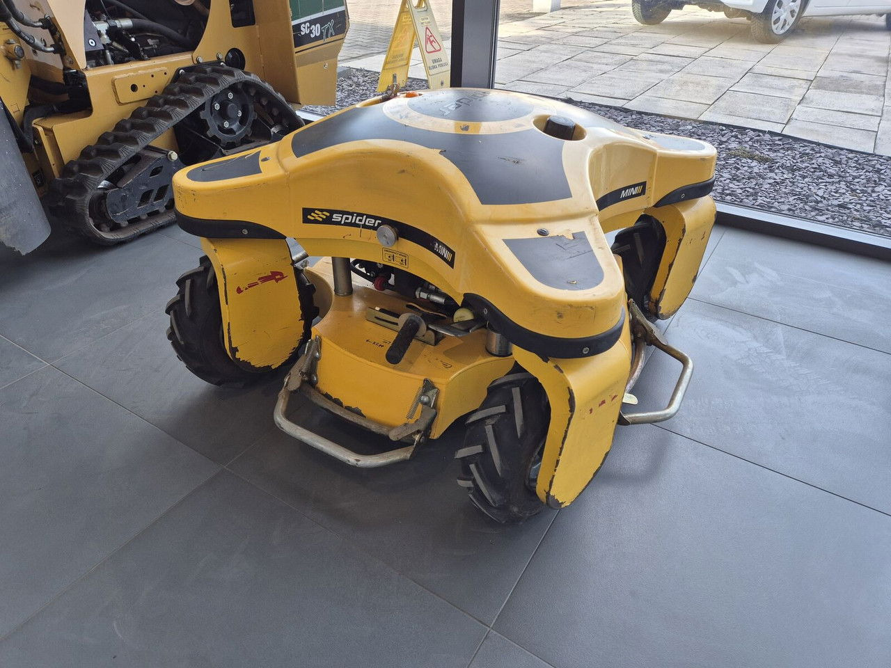 Spider MINI Mini Spider II / 4X4 / NEW Service / Works Great - Gräsklippare: bild 2 Spider MINI Mini Spider II / 4X4 / NEW Service / Works Great - Gräsklippare: bild 2