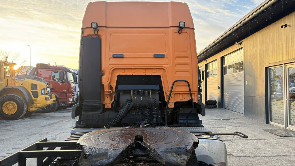 MAN TGA 18.430 4x2 tractor unit - new tyres - Dragbil: bild 4 MAN TGA 18.430 4x2 tractor unit - new tyres - Dragbil: bild 4