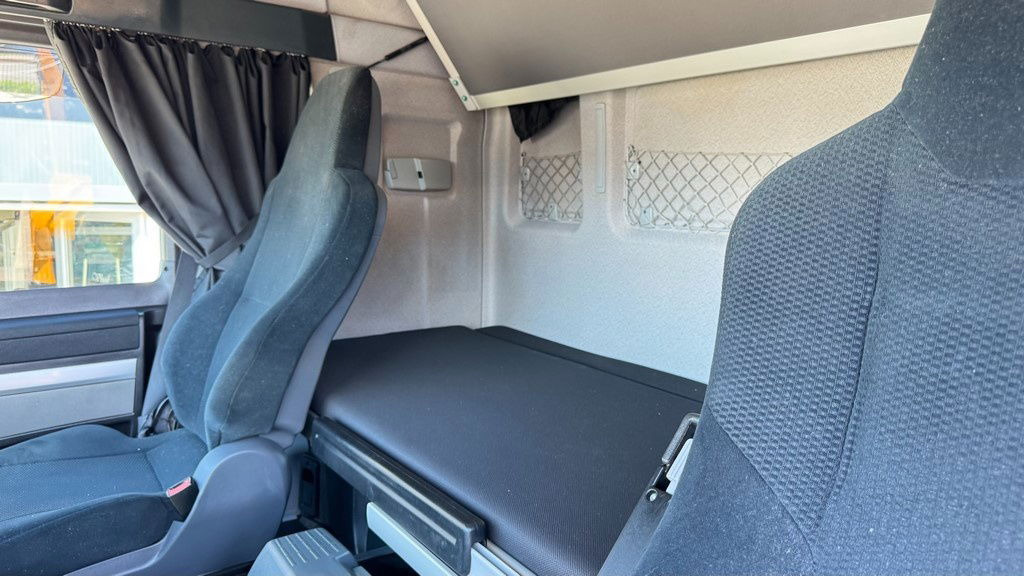 Leasa MAN TGX 18.440 4X2 tractor unit - retarder MAN TGX 18.440 4X2 tractor unit - retarder: bild 26 Leasa MAN TGX 18.440 4X2 tractor unit - retarder MAN TGX 18.440 4X2 tractor unit - retarder: bild 26