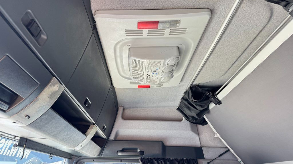 Leasa MAN TGX 18.440 4X2 tractor unit - retarder MAN TGX 18.440 4X2 tractor unit - retarder: bild 27 Leasa MAN TGX 18.440 4X2 tractor unit - retarder MAN TGX 18.440 4X2 tractor unit - retarder: bild 27