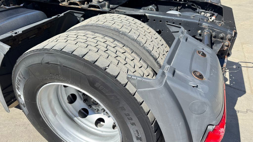 Leasa MAN TGX 18.440 4X2 tractor unit - retarder MAN TGX 18.440 4X2 tractor unit - retarder: bild 12 Leasa MAN TGX 18.440 4X2 tractor unit - retarder MAN TGX 18.440 4X2 tractor unit - retarder: bild 12