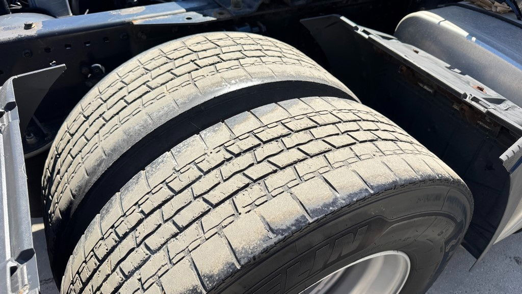 Leasa MAN TGX 18.440 4X2 tractor unit - retarder MAN TGX 18.440 4X2 tractor unit - retarder: bild 11 Leasa MAN TGX 18.440 4X2 tractor unit - retarder MAN TGX 18.440 4X2 tractor unit - retarder: bild 11