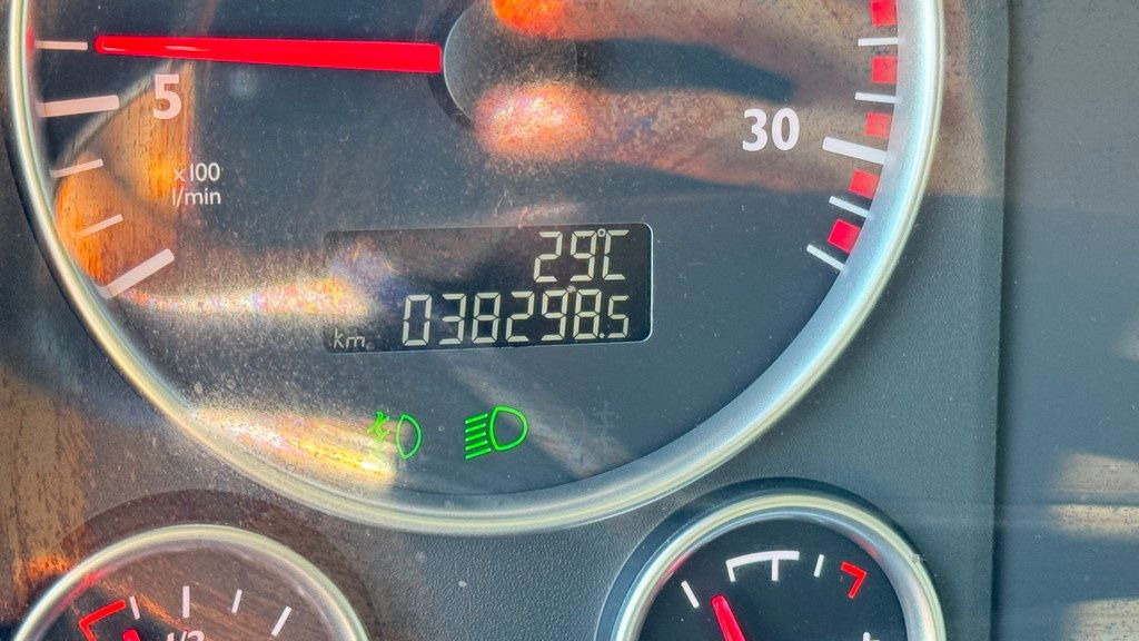 Leasa MAN TGX 18.440 4X2 tractor unit - retarder MAN TGX 18.440 4X2 tractor unit - retarder: bild 23 Leasa MAN TGX 18.440 4X2 tractor unit - retarder MAN TGX 18.440 4X2 tractor unit - retarder: bild 23