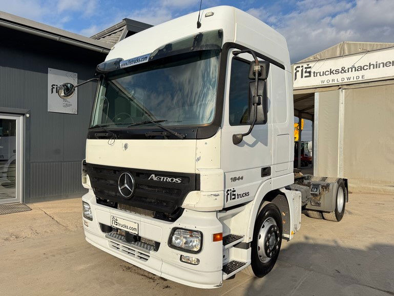 Mercedes-Benz Actros 1844 4x2 tractor unit - retarder - Dragbil: bild 1 Mercedes-Benz Actros 1844 4x2 tractor unit - retarder - Dragbil: bild 1