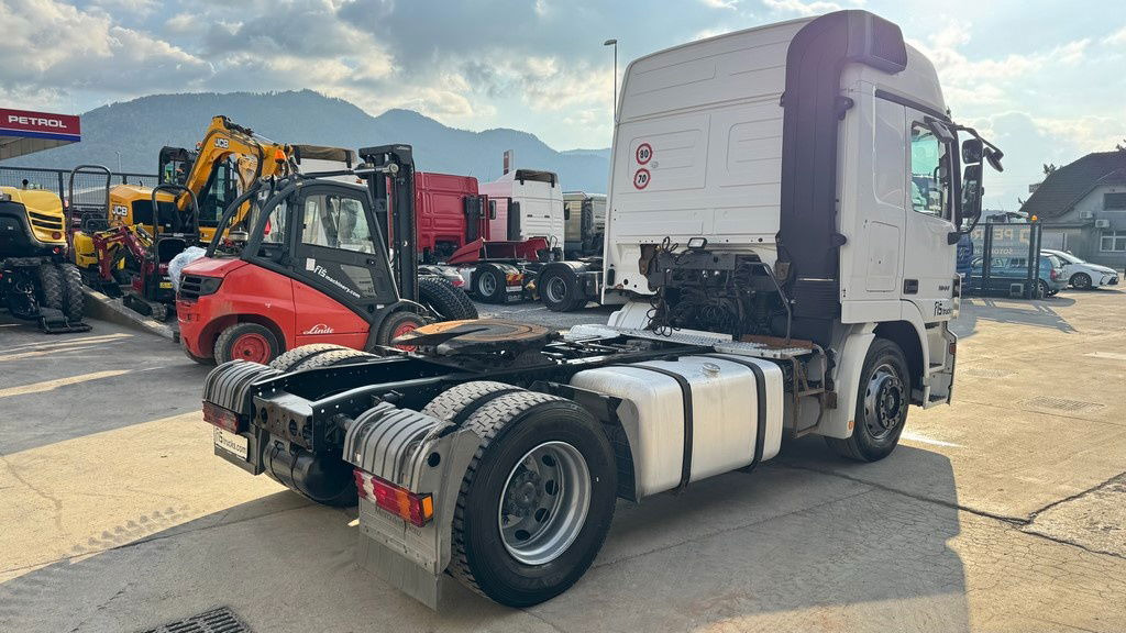 Mercedes-Benz Actros 1844 4x2 tractor unit - retarder - Dragbil: bild 5 Mercedes-Benz Actros 1844 4x2 tractor unit - retarder - Dragbil: bild 5