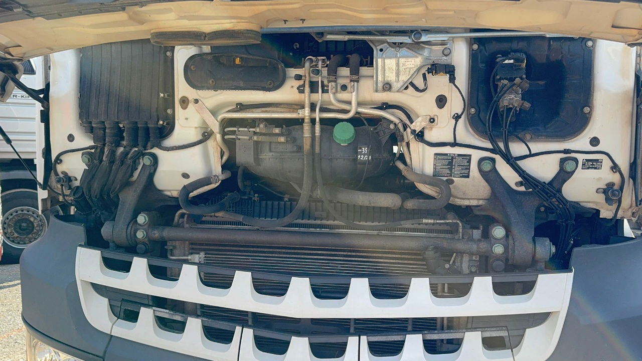 Mercedes-Benz Arocs 1851 LS HAD 4X4 - Euro 6 - retarder - tipper hydraulics - Dragbil: bild 4 Mercedes-Benz Arocs 1851 LS HAD 4X4 - Euro 6 - retarder - tipper hydraulics - Dragbil: bild 4