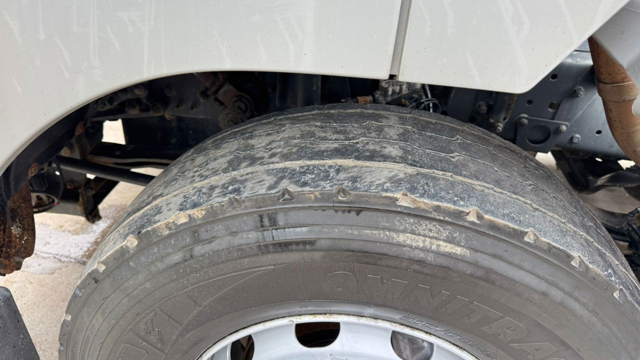 Mercedes-Benz Axor 1836 4x2 tipper hydraulics - Dragbil: bild 5 Mercedes-Benz Axor 1836 4x2 tipper hydraulics - Dragbil: bild 5