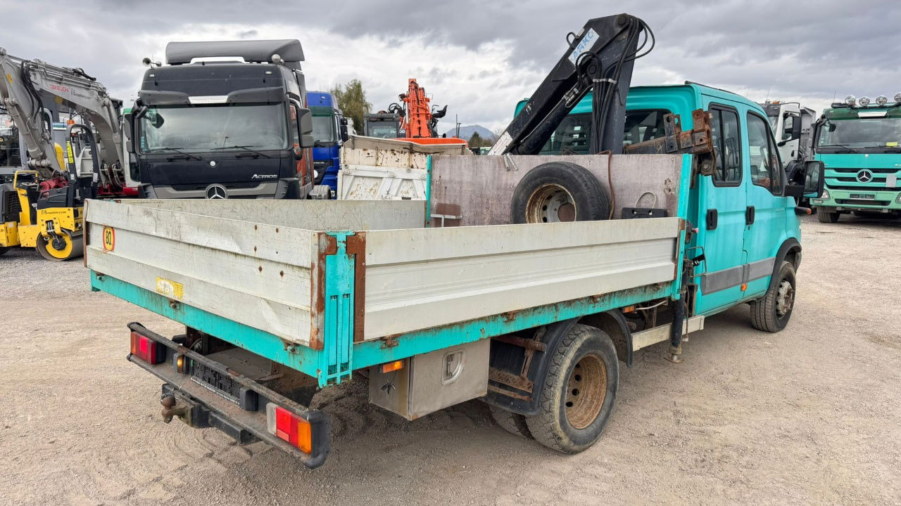 Iveco Daily 65 C15 stake body - Hiab 045-3 - 7.5M - Transportbil med flak, Dubbelhytt transportbil: bild 3 Iveco Daily 65 C15 stake body - Hiab 045-3 - 7.5M - Transportbil med flak, Dubbelhytt transportbil: bild 3