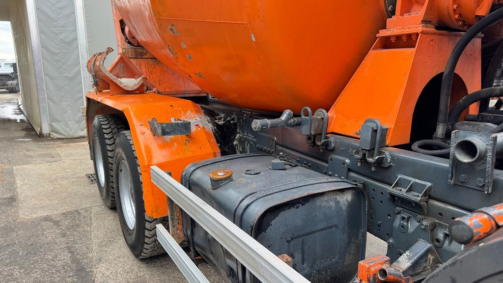 MAN 26.272 6x4 mixer - 7M3 - full spring - Betongbil: bild 4 MAN 26.272 6x4 mixer - 7M3 - full spring - Betongbil: bild 4