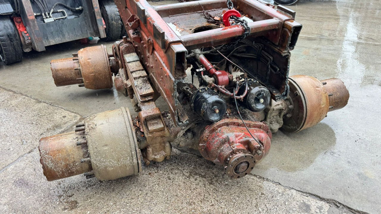 Mercedes-Benz 13TON Double Axles 6X4 - Axel och reservdelar för Lastbil: bild 3 Mercedes-Benz 13TON Double Axles 6X4 - Axel och reservdelar för Lastbil: bild 3