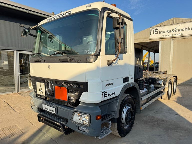 Mercedes-Benz Actros 2641 6x4 hiab abroll tipper - spring complete - Containerbil/ Växelflak lastbil: bild 1 Mercedes-Benz Actros 2641 6x4 hiab abroll tipper - spring complete - Containerbil/ Växelflak lastbil: bild 1