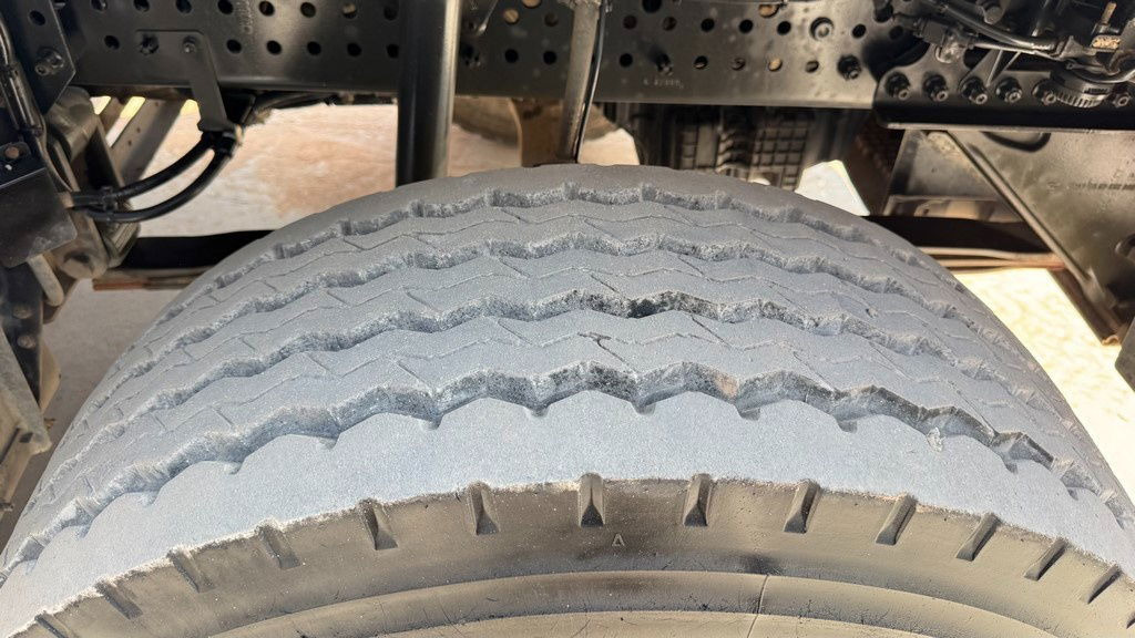 Tippbil lastbil Mercedes-Benz Arocs 3248 8X4 mulda tipper - electric taurpaulin: bild 15 Tippbil lastbil Mercedes-Benz Arocs 3248 8X4 mulda tipper - electric taurpaulin: bild 15