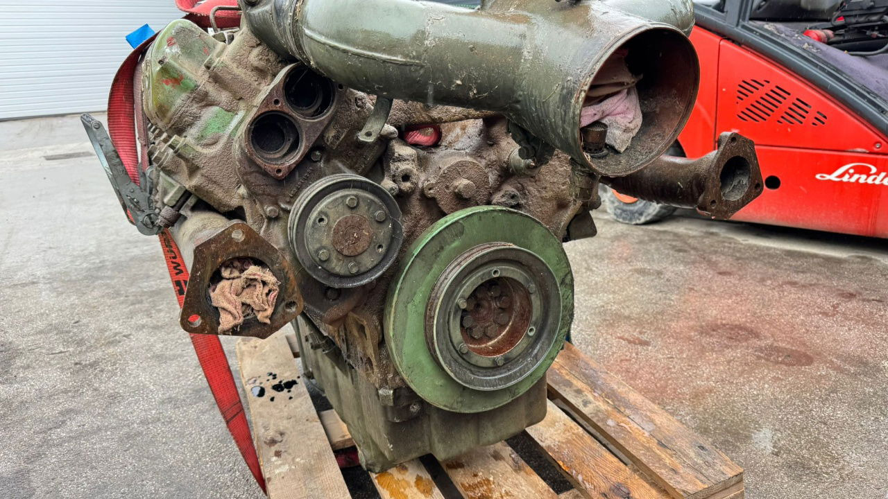 Mercedes-Benz Engine V10 - OM 403.1 - nr.2 - Motor för Lastbil: bild 2 Mercedes-Benz Engine V10 - OM 403.1 - nr.2 - Motor för Lastbil: bild 2