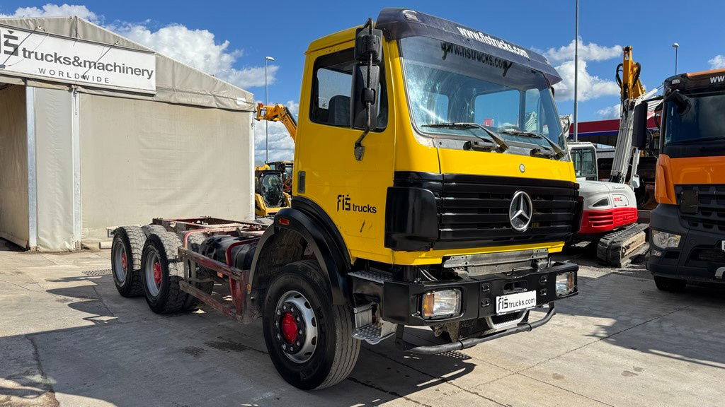 Mercedes-Benz SK 2627 6x4 chassis - V6 - full spring - Chassi lastbil: bild 3 Mercedes-Benz SK 2627 6x4 chassis - V6 - full spring - Chassi lastbil: bild 3