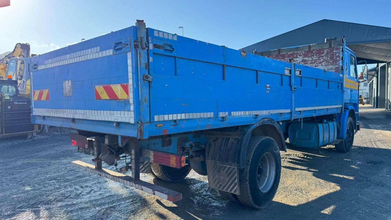 Scania R 112 330 4x2 stake body - full spring - Flakbil: bild 5 Scania R 112 330 4x2 stake body - full spring - Flakbil: bild 5