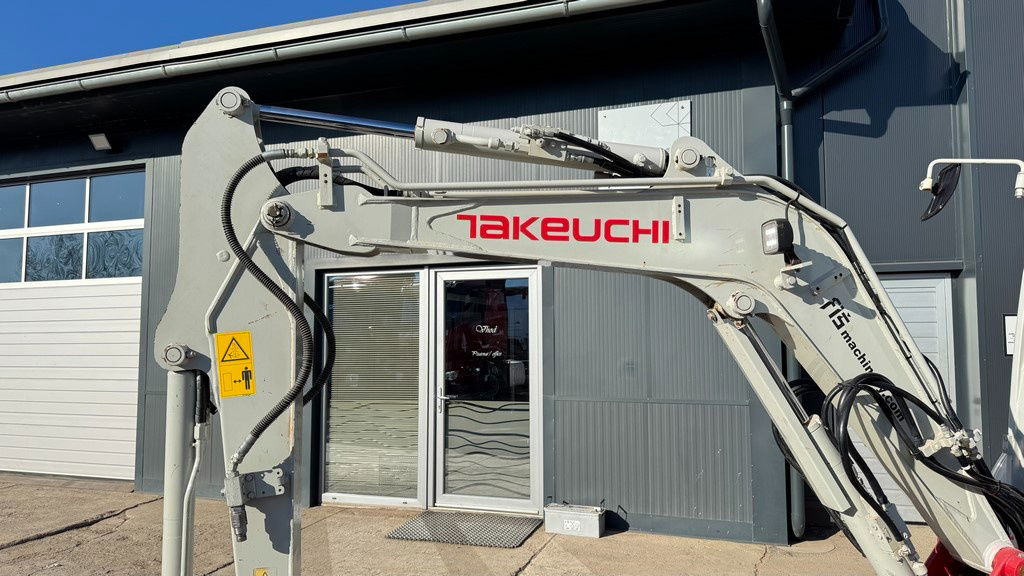Takeuchi TB230 - 2019 Year - 2435 Hours - 2X Buckets - NEW Tracks - Minigrävmaskin: bild 3 Takeuchi TB230 - 2019 Year - 2435 Hours - 2X Buckets - NEW Tracks - Minigrävmaskin: bild 3